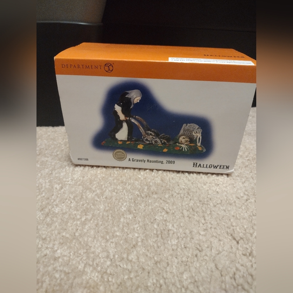 DEPT 56 SNOW VILLAGE HALLOWEEN A GRAVELY HAUNTING 2009 ACCESSORY 807306